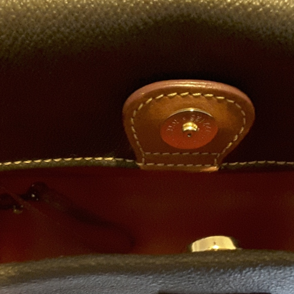 Designer Handbag - Picture 6 of 7